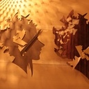 Marqueterie femme au papillons