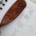 Cuillère en noyer sur le thème Halloween pour le trip.