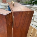 Rénovation de la caisse de transport d’une statuette de la Vierge de Consolation