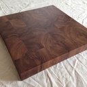 Petite planche à découper en bois debout