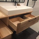 Salle de bain en frêne