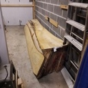 stocké provisoirement car trempé par la pluie pendant le transport sur ma remorque il s'est bien "égoutté"avant de l'empiler comme il faut.