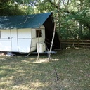 Le tarpavane: un tarp pour abriter la caravane