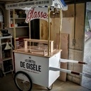 Une charrette de glasses