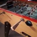 Une poignée de baby foot avec du bois de chauffage - La manière pas simple