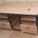 Meuble tv avec une structure métallique