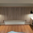 Tête de lit avec chevets suspendus