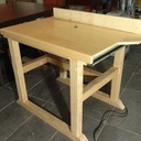 Piètement et système de réglage pour défonceuse sous table