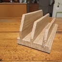 Petit support courriers ou instances en chêne.