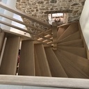 Escalier double quart tournant en chêne de pays