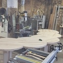 Tables rondes croissant de lune .