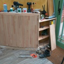 Meuble de rangement en véranda sur des murs d'angle divers