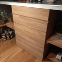 4 tiroirs de cuisine.