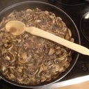 Une cuillère en noyer.