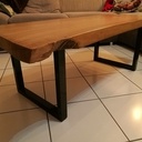 Table basse en châtaigner avec pieds en métal