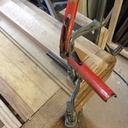 On positionne la traverse pour le perçage