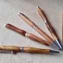 Une poignée de stylos