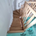 Escalier limon central et garde corps