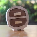 Une commode en massif