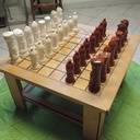 Table basse  avec jeux d'échecs