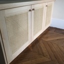 Bibliothèque contemporaine en frêne massif