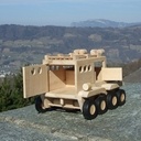 Un véhicule quatre quatre.