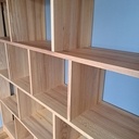 Bibliothèque en orme et ses agraphes