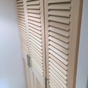 3 portes de placard à persiennes en pin sylvestre