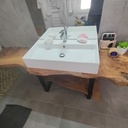 Meuble de salle de bain en orme