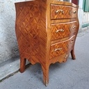 Commode Louis XV du XX siècle .