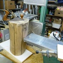 Coincé entre scie à rubant et rabot-dégau pour le rabotage