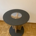 Guéridon alambiqué