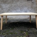 Table basse en frêne