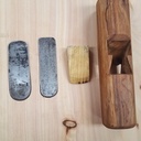 Rabot en bois a coffrer