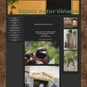 Bijoux en bois tournés et sculptés