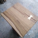 Socle en chêne et incrustation frêne