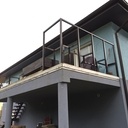 Brise vue terrasse avec jardinières intégrées