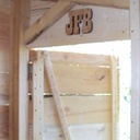 Abri à outils à couverture traditionnelle