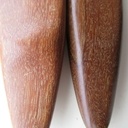 cumaru (g.), ipé (d.)