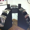 Meuble d'angle pour platine et ses vinyles
