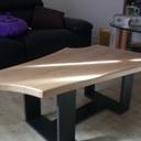 Table basse pour gratteur de cordes