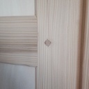 Une porte à double battant intérieure