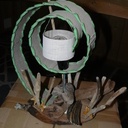 Lampe en bois flotté