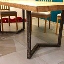 Table à manger en chataignier