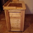 Billot sur meuble à roulettes