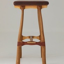Tabouret encore , cassage des arêtes au couteau