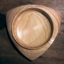 Un vide-poche en frêne