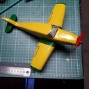 Avion en bois de cerisier