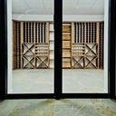 Cave à vin. Épicéa teinté.