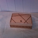 Boîte avec incrustation